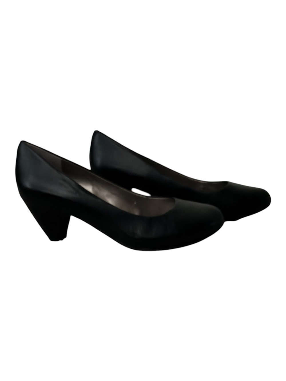 Easy Spirit Black Mid-Heel Rounded Toe Pumps